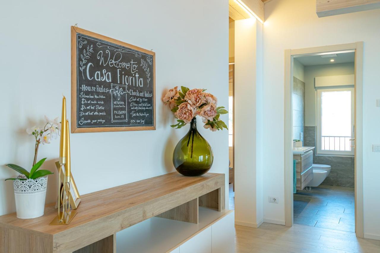 Classy Apartment Wifi, Parking & Stunning View! Acquaseria Extérieur photo