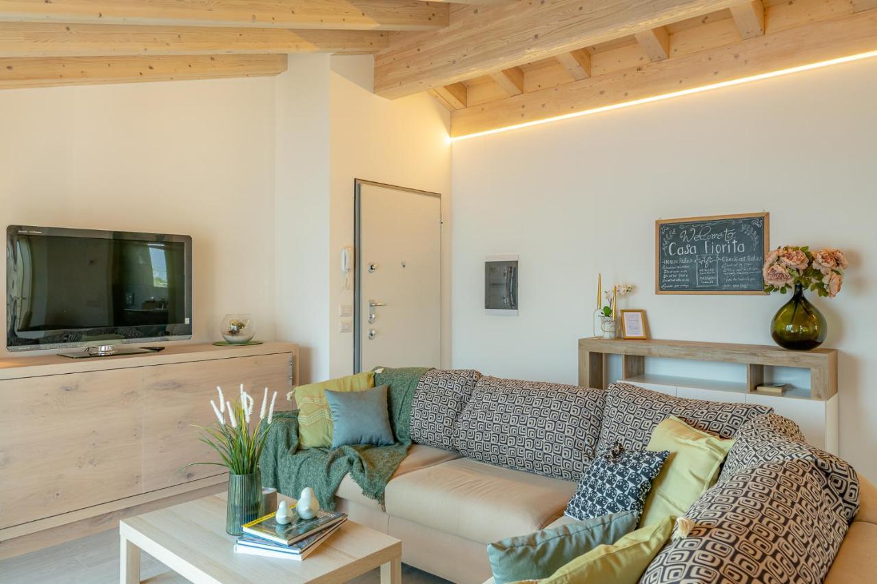 Classy Apartment Wifi, Parking & Stunning View! Acquaseria Extérieur photo